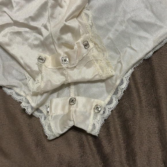 Rare VTG 70s Sans Souci Ivory Satin Lace Chemise & Robe Set 34/M Bridal - Picture 8 of 16